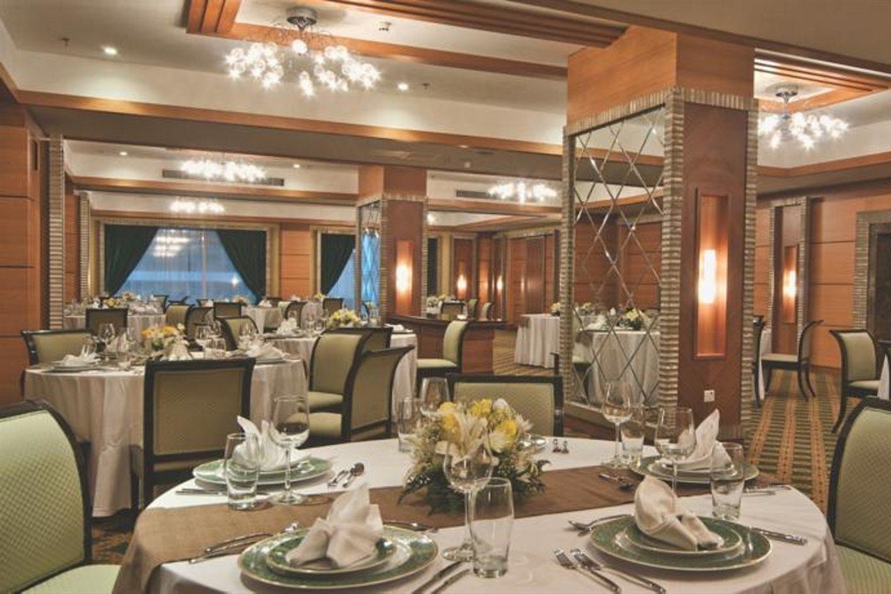 Wiseman Grand Hotel Доха Экстерьер фото The ballroom